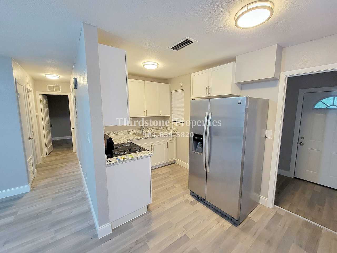 2059 Morehouse Rd - Photo 3 of 13