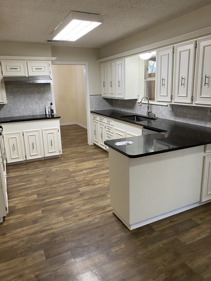 2411 Silver Holly Ln #NA - Photo 2 of 8