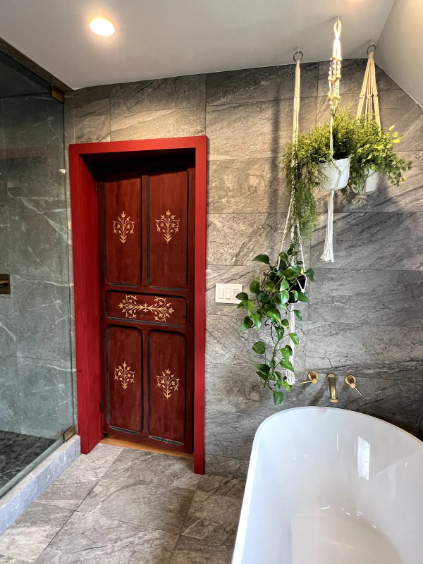 1126 N Hoover St - Photo 7 of 22