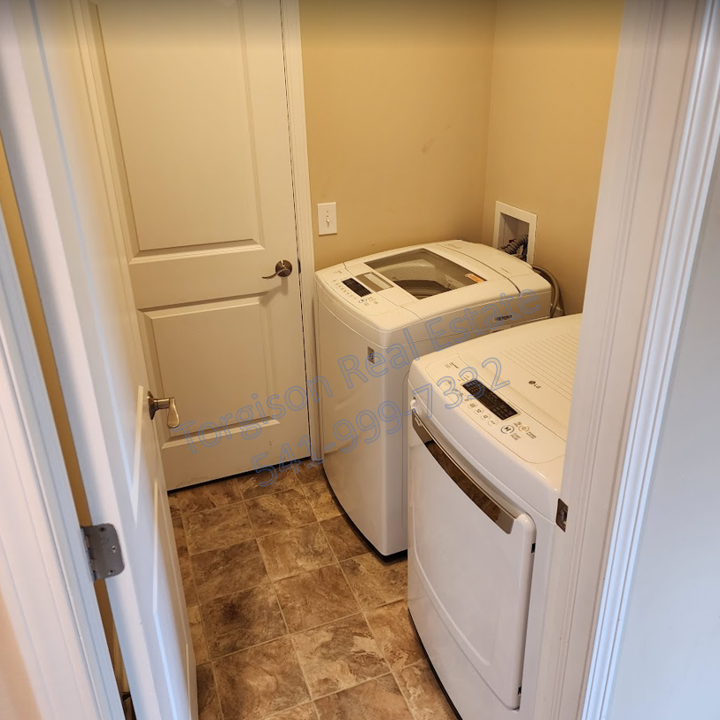 5828 Trail Creek Drive - Photo 5 of 26