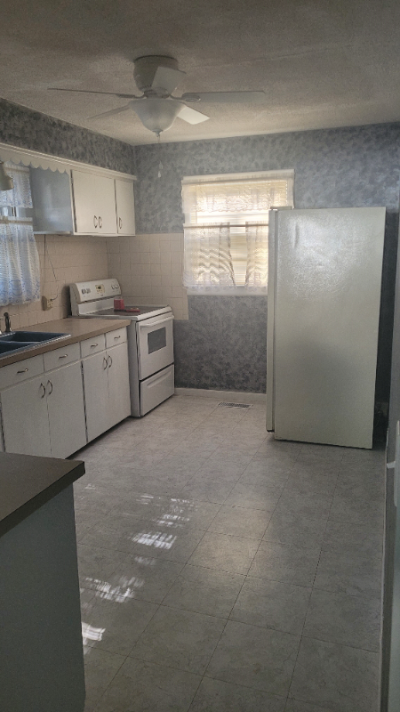 313 N Madison Ave - Photo 5 of 12