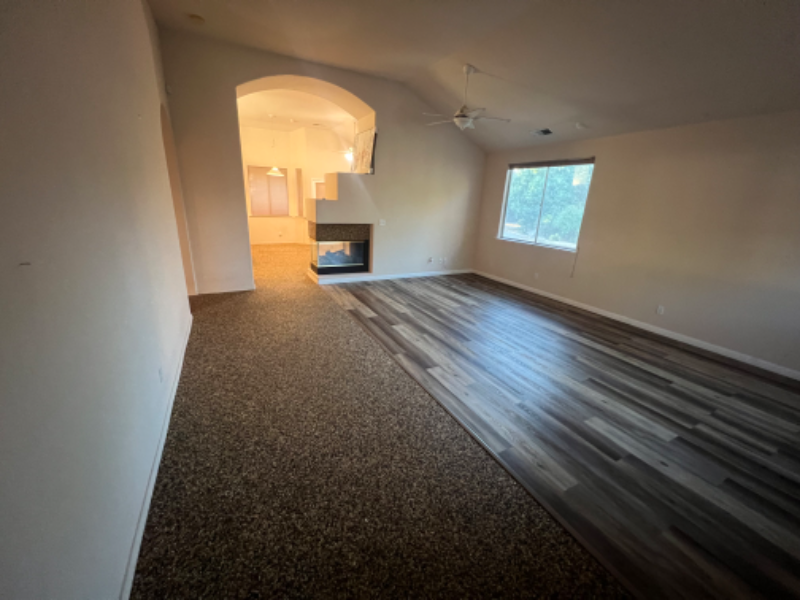 7563 N Carnegie Ave - Photo 3 of 19