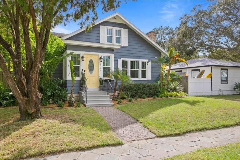 930 23rd Ave N - Photo 2 of 50