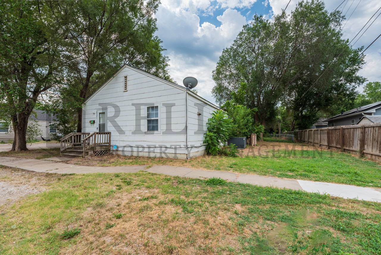 4321 E Bayley St #1 - Photo 2 of 18