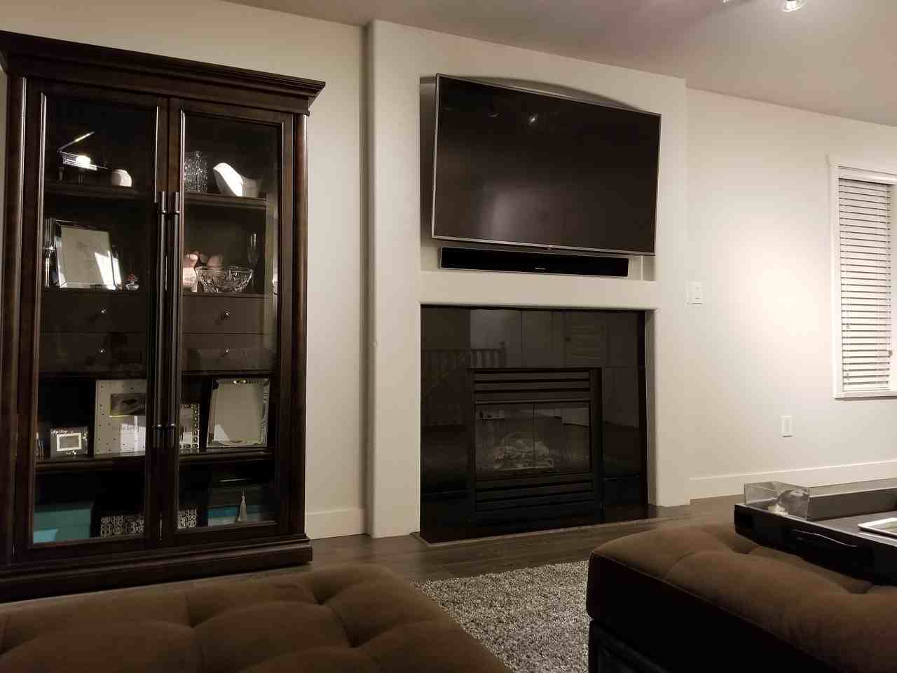 729 Henderson Avenue - Photo 2 of 10