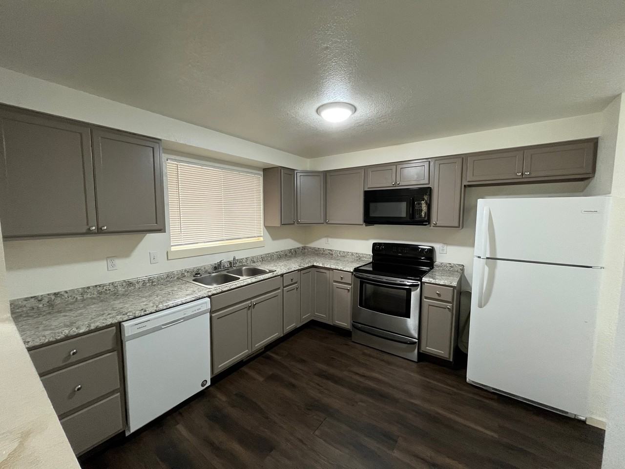 10573 W Ardyce Ct #10573 - Photo 5 of 12