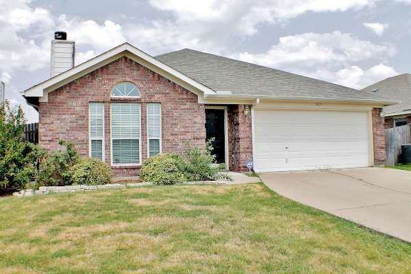 7425 Lake Front Trail - Photo 3 of 33
