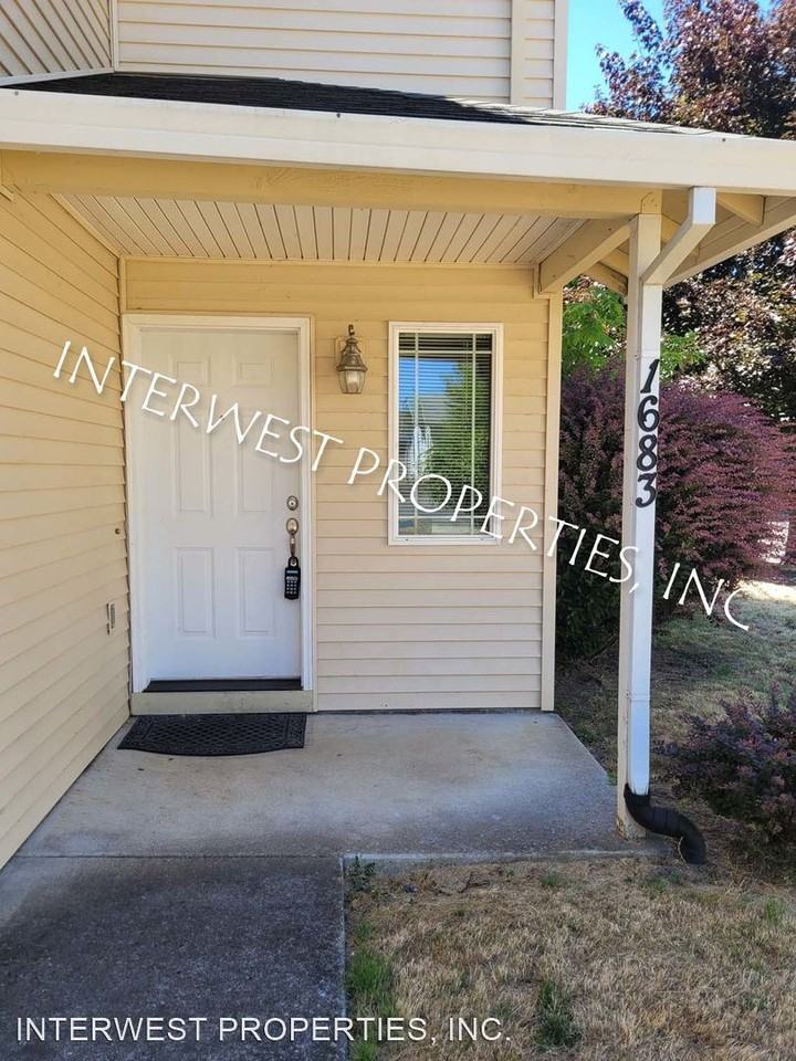 1683 Se Barn Owl Ln - Photo 2 of 31