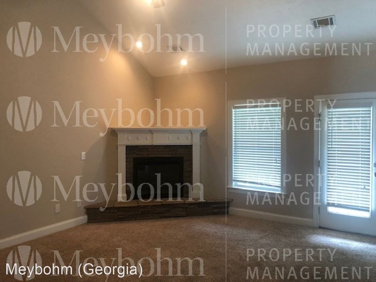 684 Shipley Ave - Photo 3 of 14