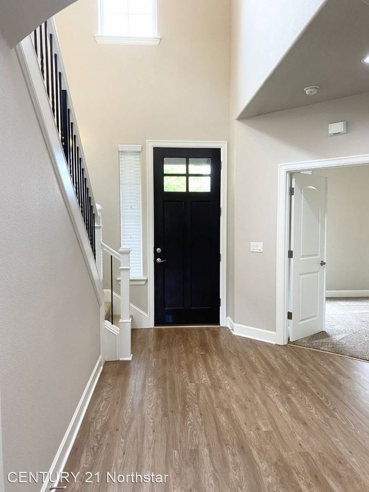 10534 Sw Barber St - Photo 3 of 25