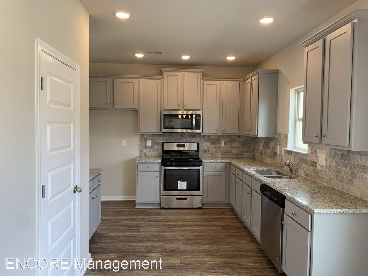 212 Creek View Pl - Photo 2 of 14