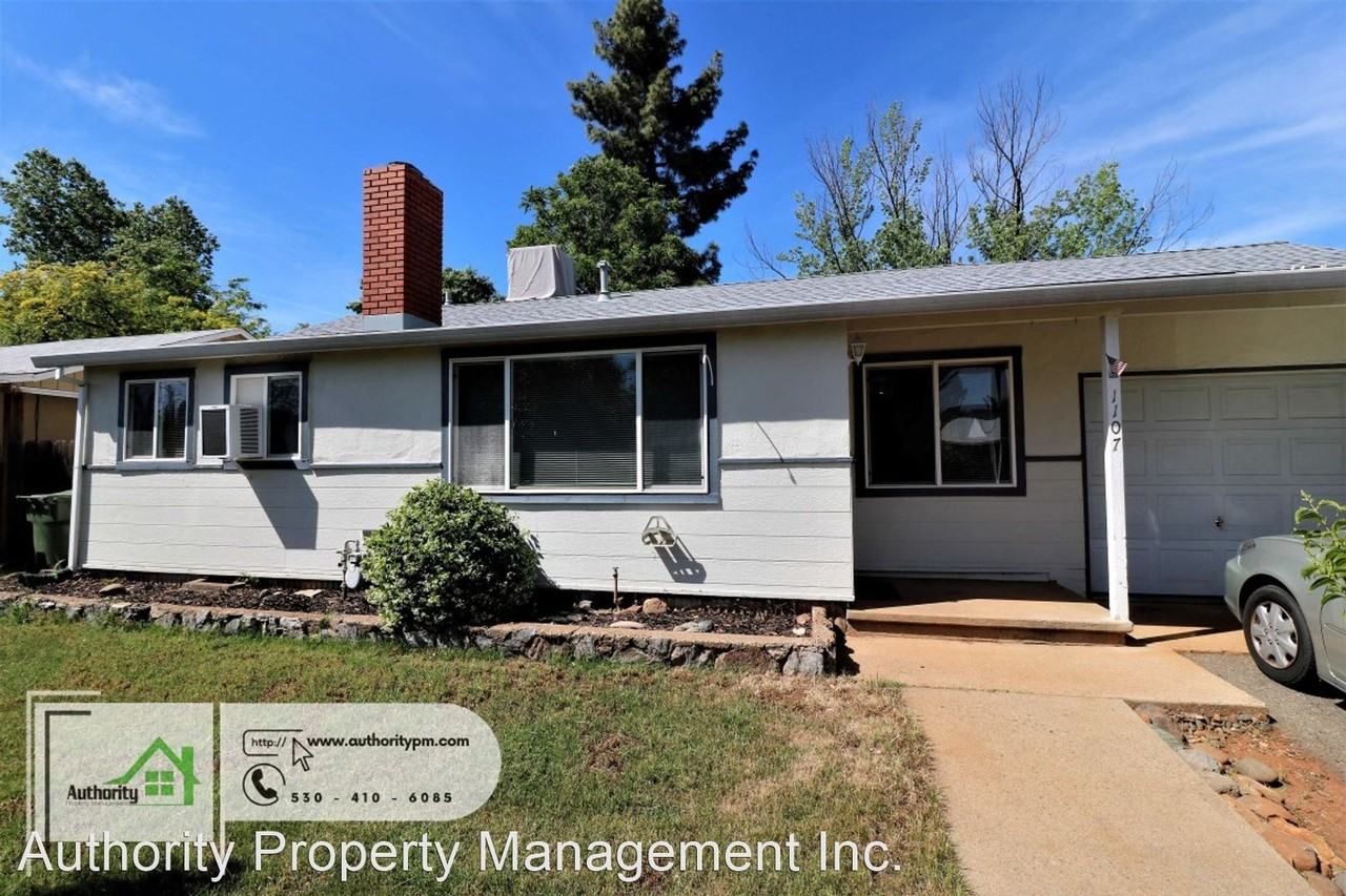 1107 4th St - Photo 3 of 15