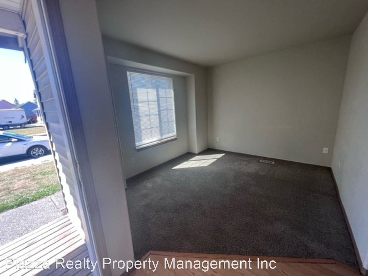 445/447 Klinger Street - Photo 2 of 22
