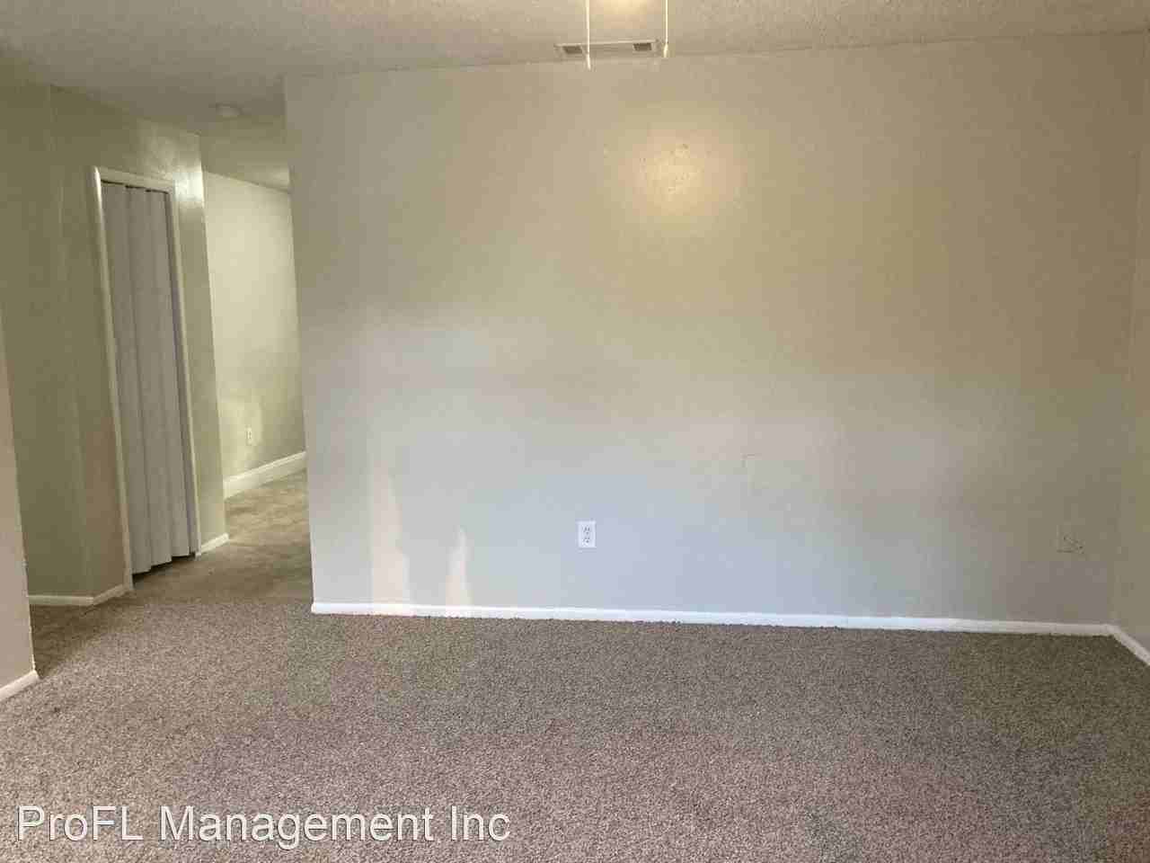 236 E Holly Dr - Photo 2 of 20