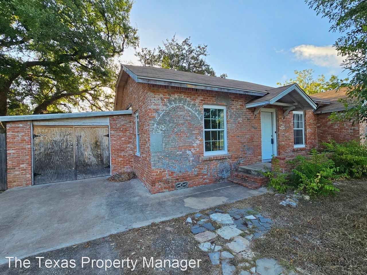 210 S Mustang Ave - Photo 2 of 31