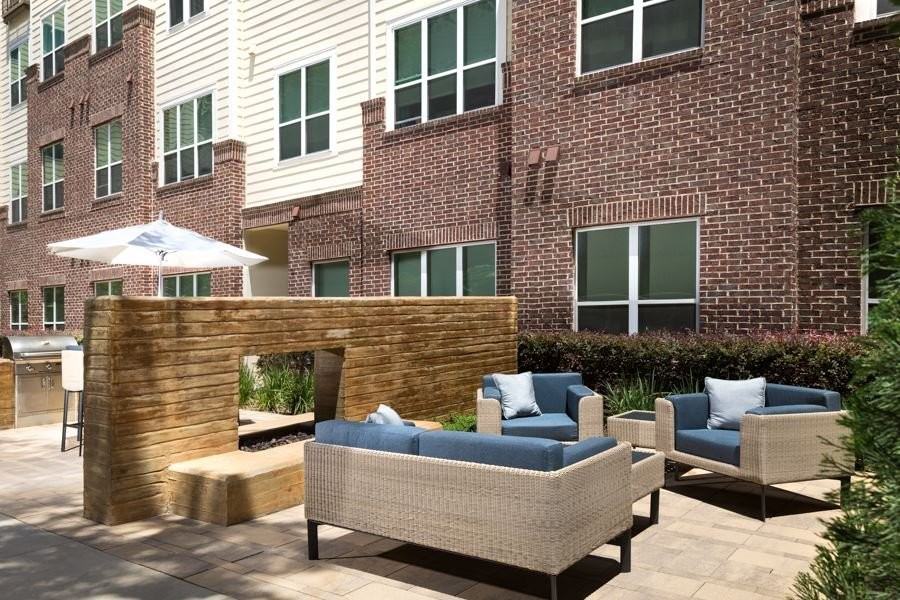 4100 Greenbriar Dr #12S1-413 - Photo 3 of 8