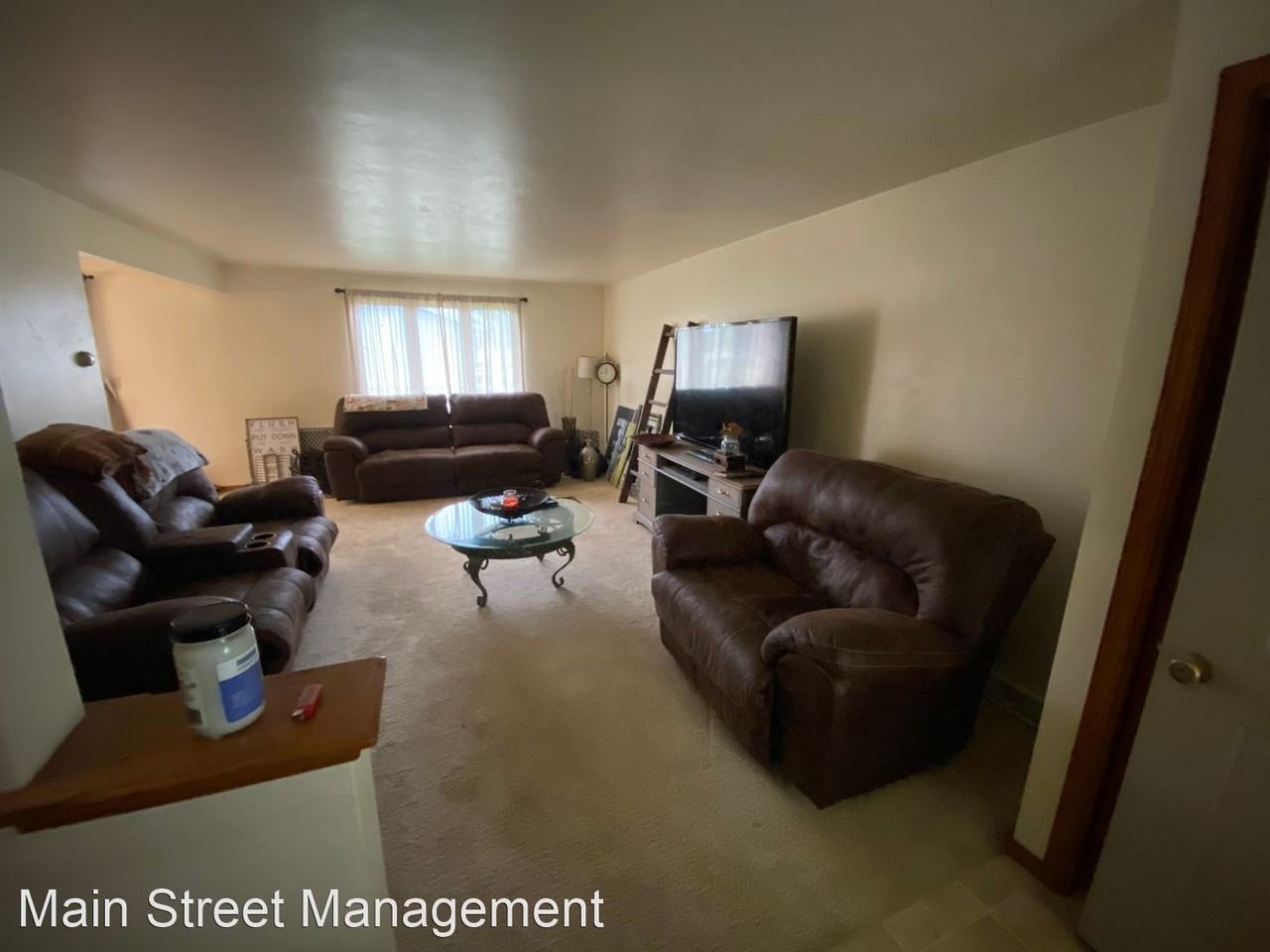 1238 Blue Ridge Dr - Photo 2 of 8