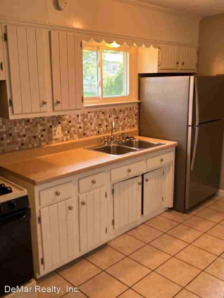 2535 San Pedro Dr - Photo 2 of 8