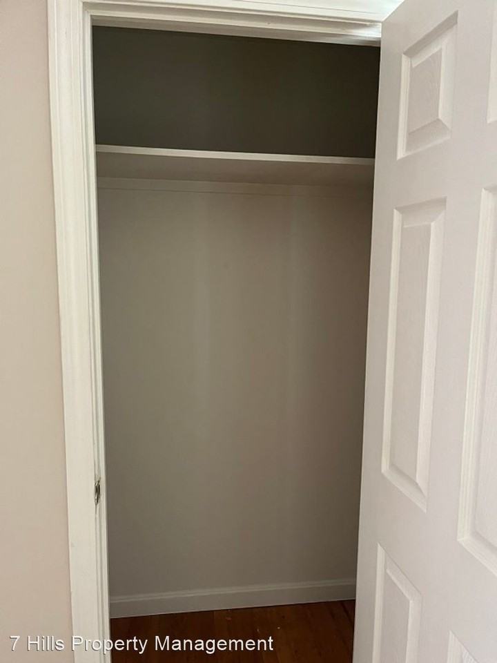 47 Commerce Ave - Photo 3 of 8