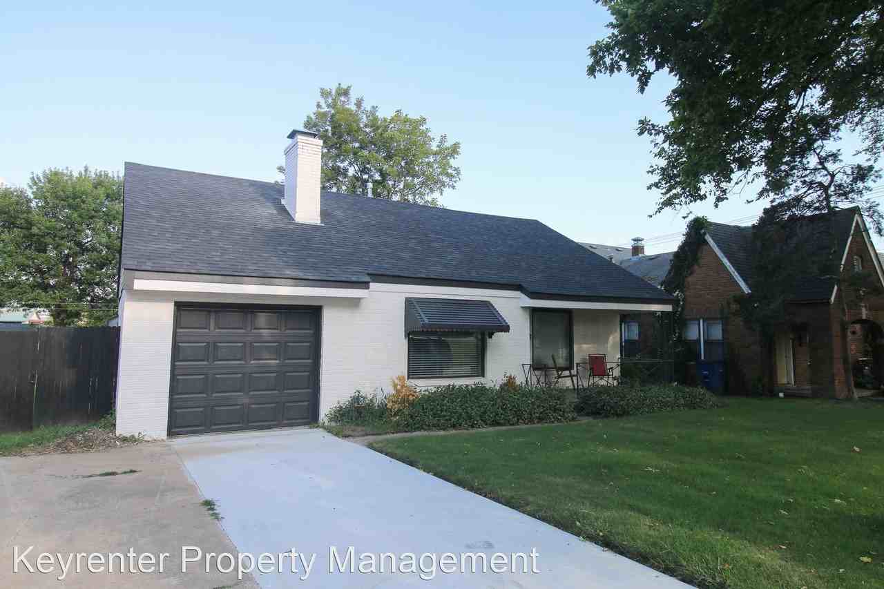 1641 S Knoxville Ave - Photo 3 of 29