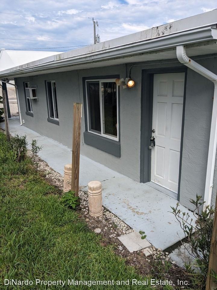 4104 S. Atlantic Ave - Photo 2 of 9