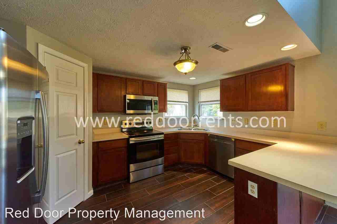 12994 Quarterback Ln - Photo 3 of 30