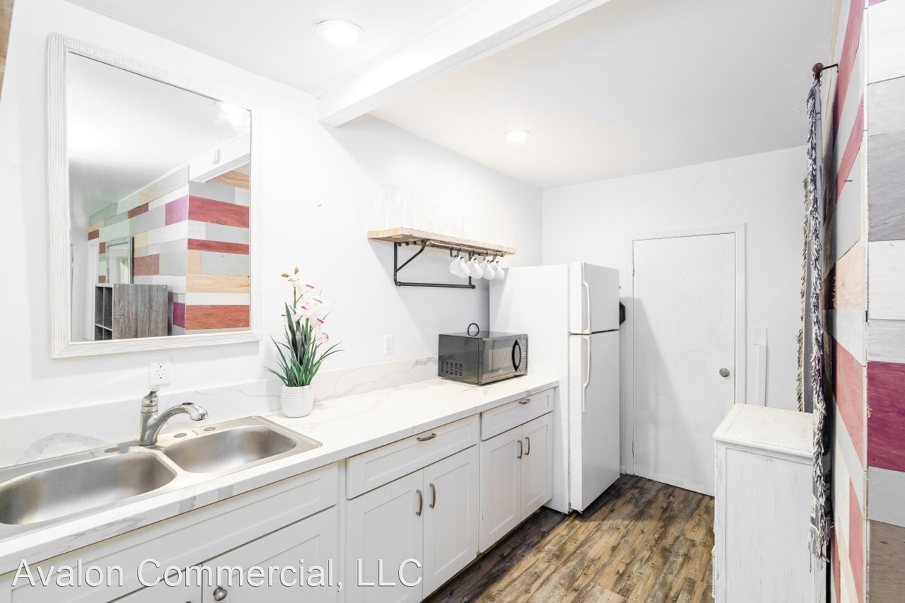 1205 Aalapapa Drive (Front House) - Photo 2 of 7