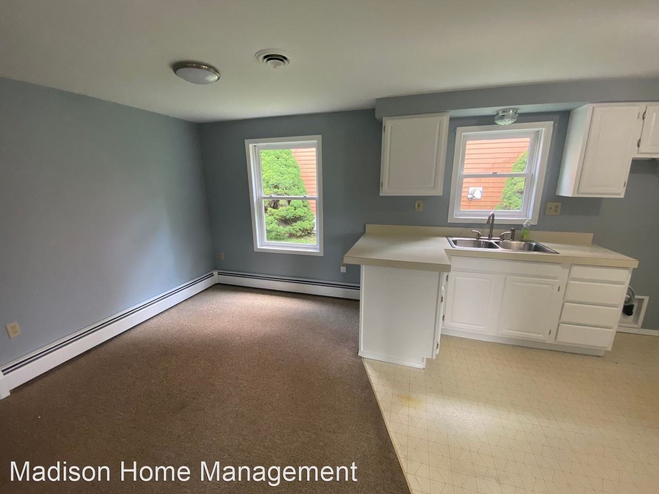 206 S 5th St - Photo 3 of 19