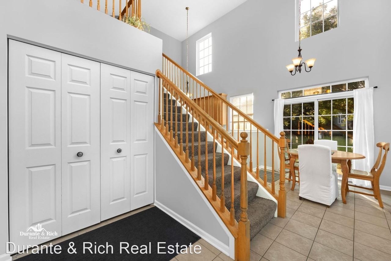 226 Brompton Ln #B - Photo 2 of 11