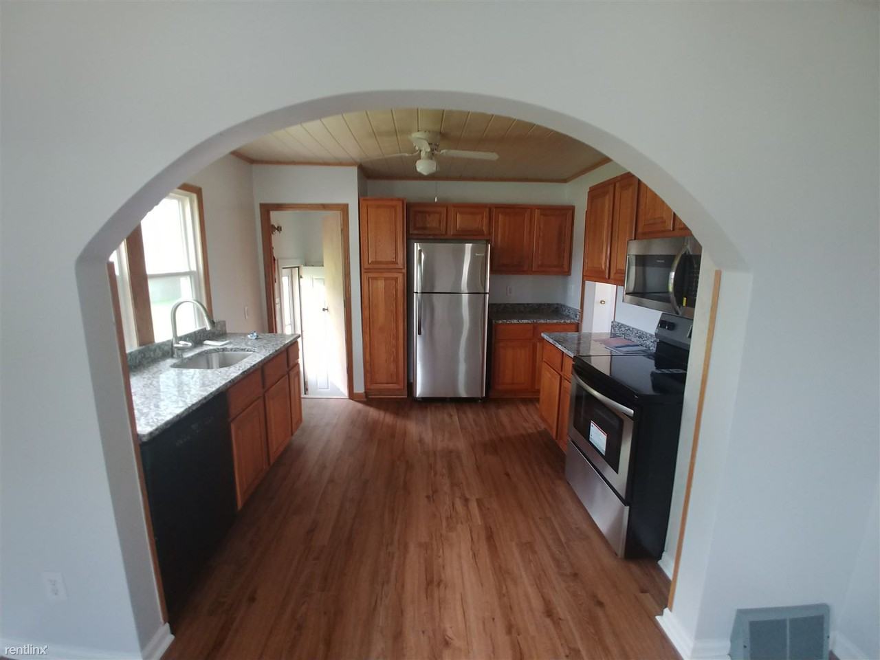 1926 Arthur Ave - Photo 2 of 4