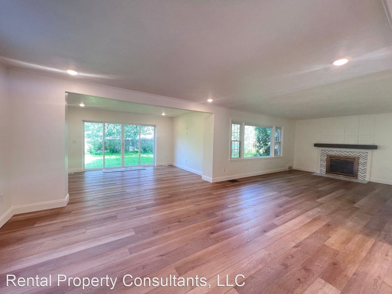 1517 Sherwood Ave Se - Photo 3 of 27