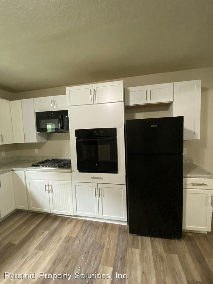 1507 Milton Ave - Photo 3 of 12