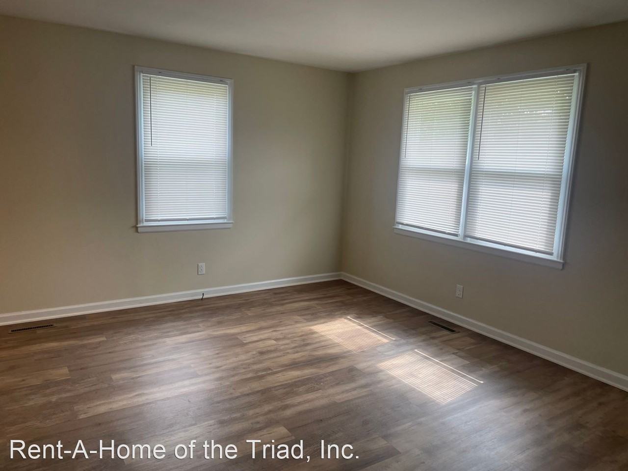 3011 Paddington St - Photo 2 of 13