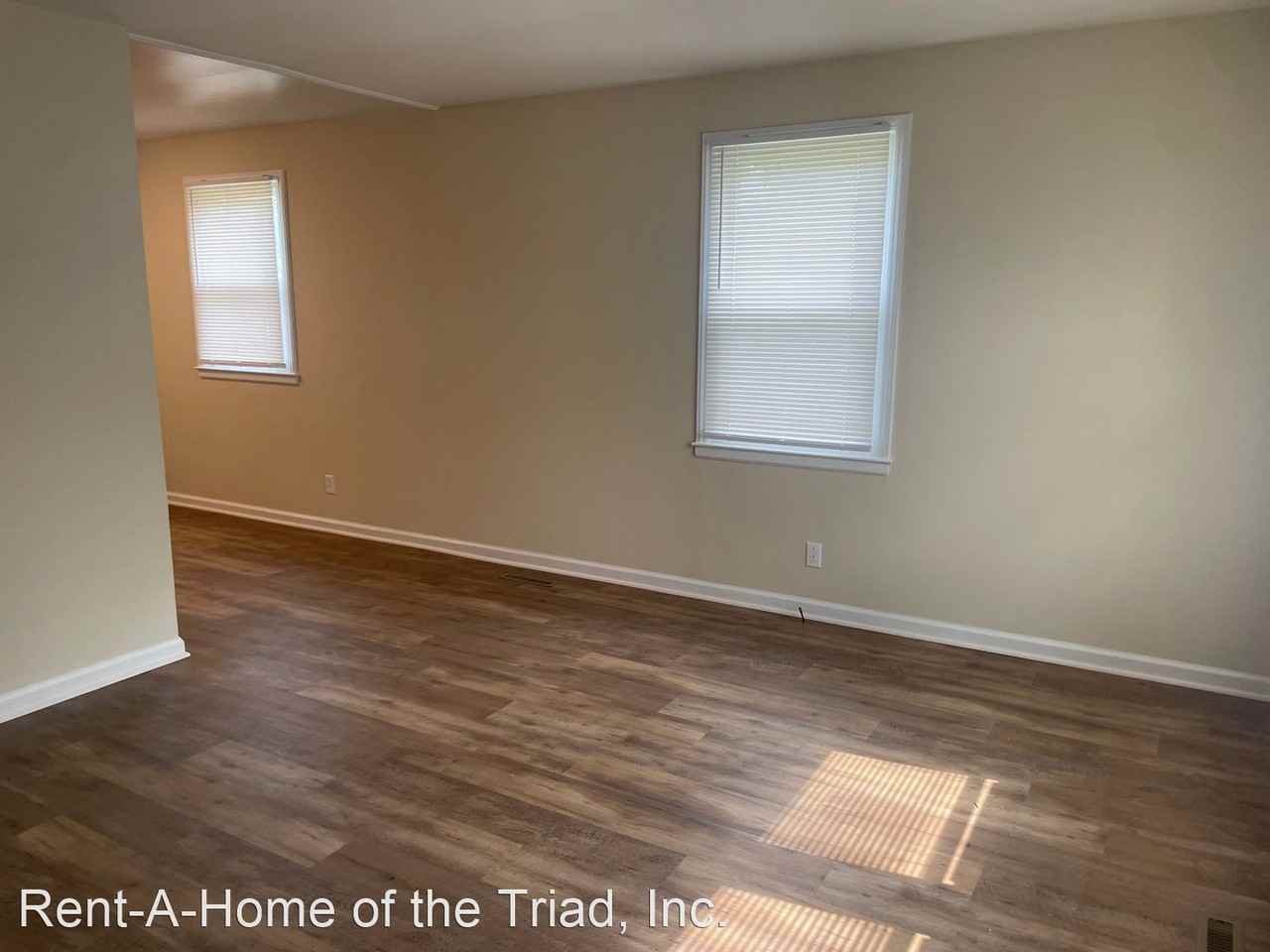 3011 Paddington St - Photo 3 of 13