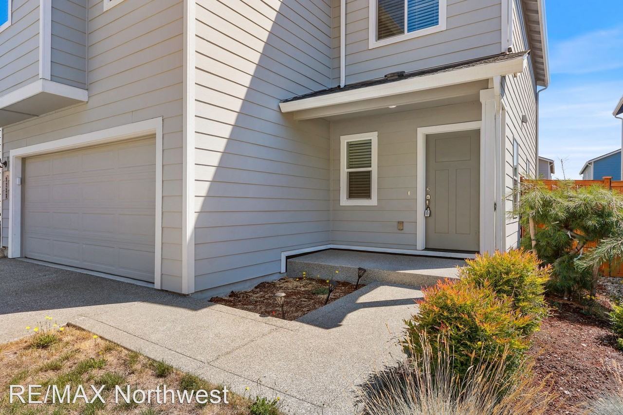 9238 Lady Slipper St Se - Photo 3 of 29