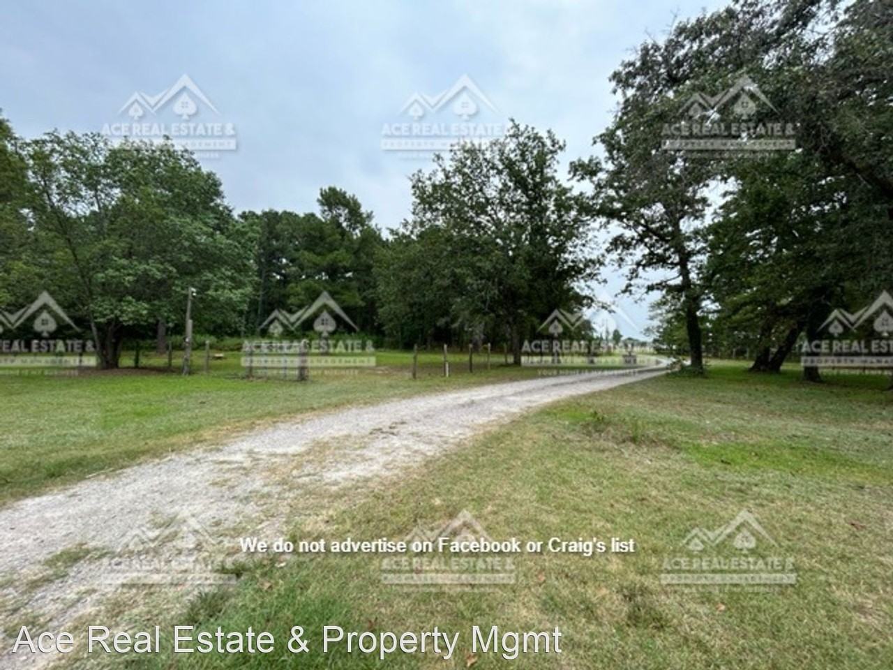 4795 Lobelia Rd - Photo 3 of 11