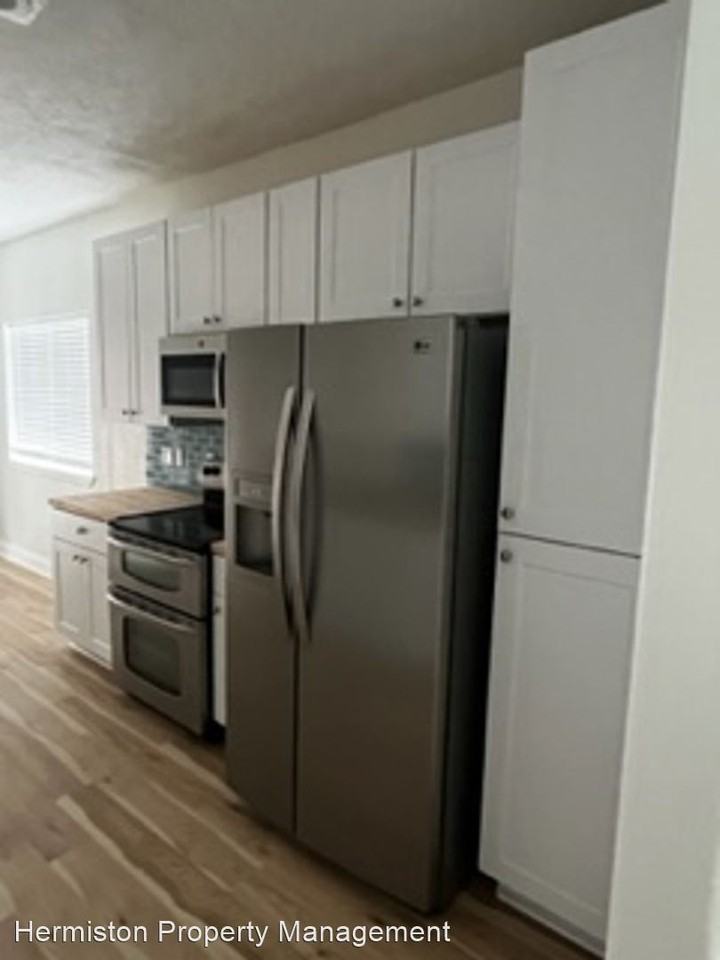 2030 Nw Eucalyptus Dr - Photo 2 of 49