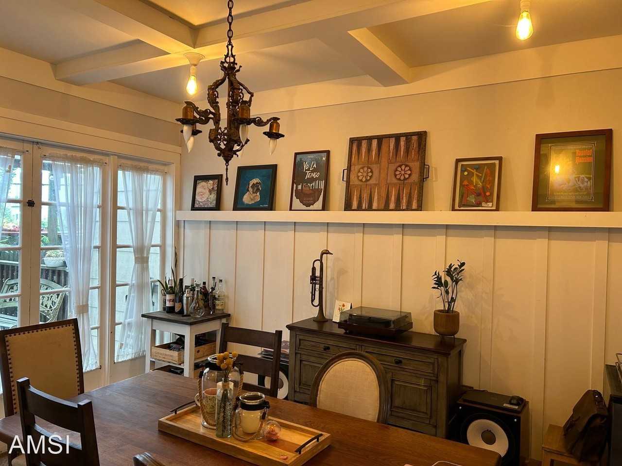 1715 Judah St - Photo 3 of 13