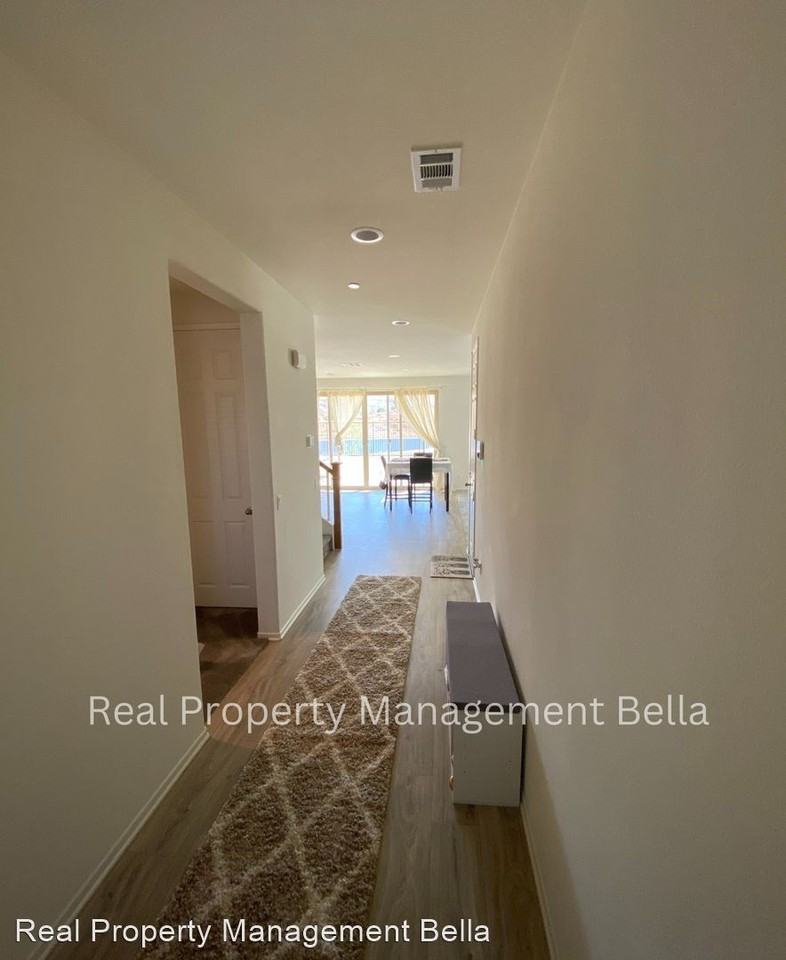 3038 Eveningcloud St - Photo 3 of 16