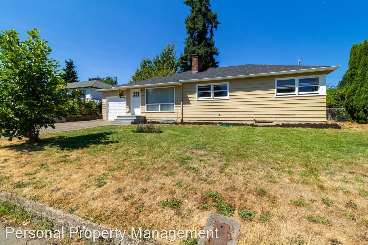 700 Nw 85th St - Photo 2 of 19