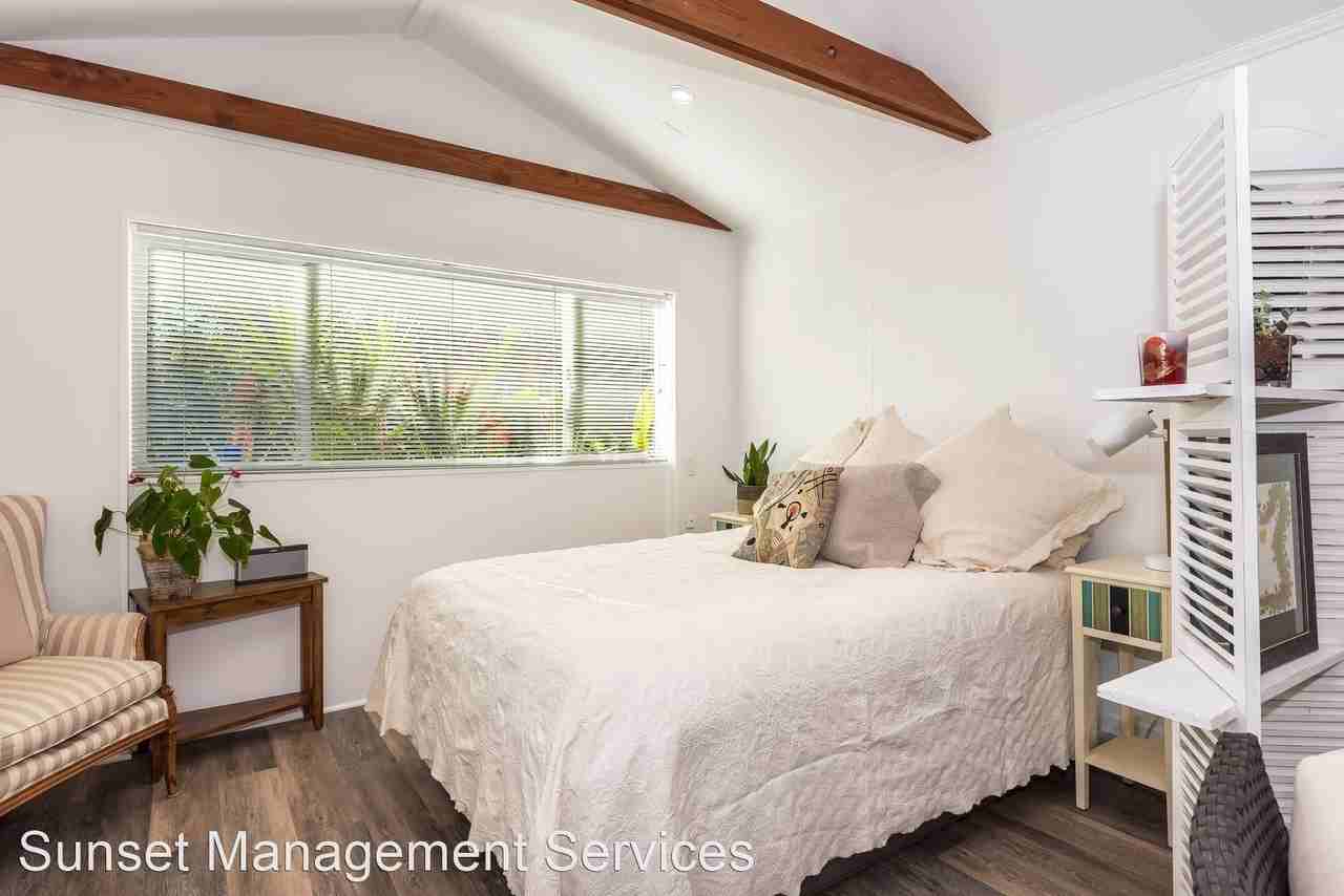 750 El Bosque Road - Guest House Studio - Photo 3 of 7