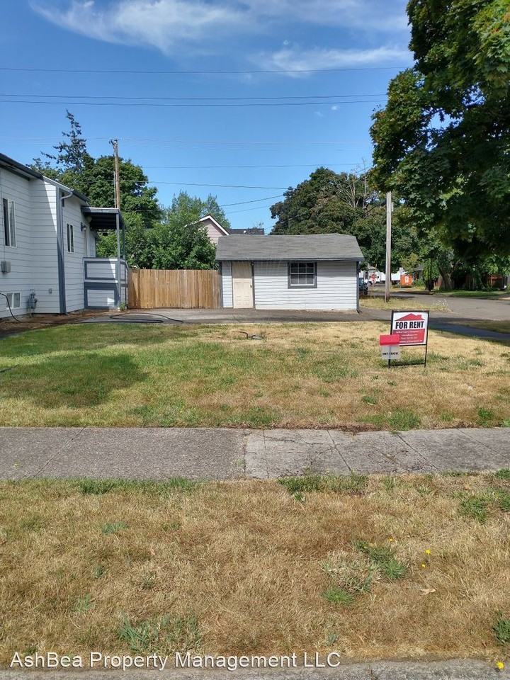1385 4th St Ne - Photo 3 of 15