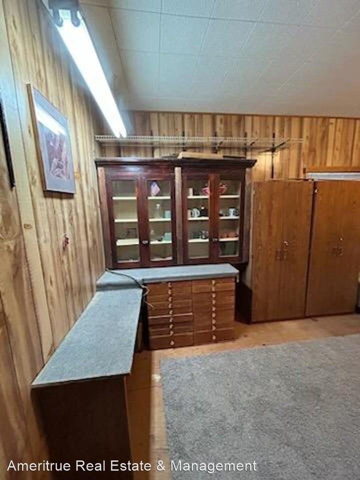 1764 S Main St - Photo 3 of 20