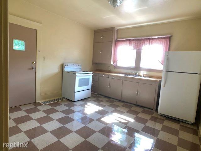 123 E Washington St - Photo 3 of 6