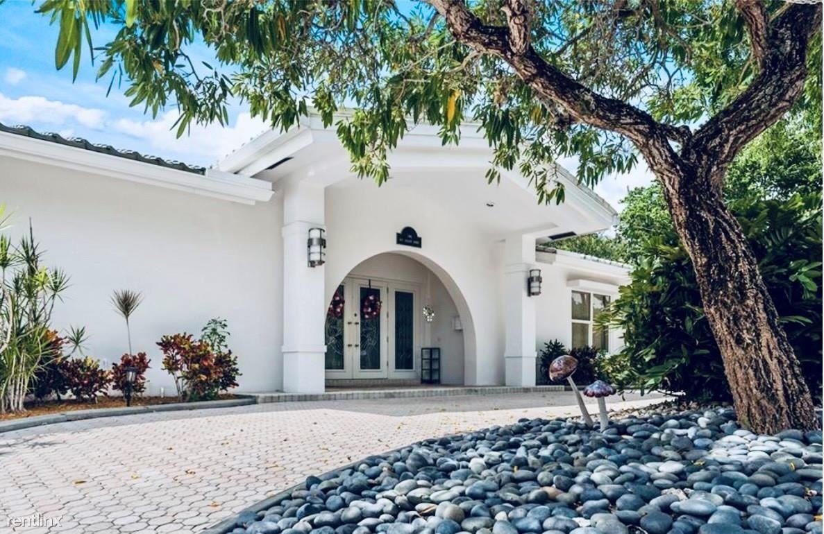 2 Bay Colony Pt - Photo 2 of 2