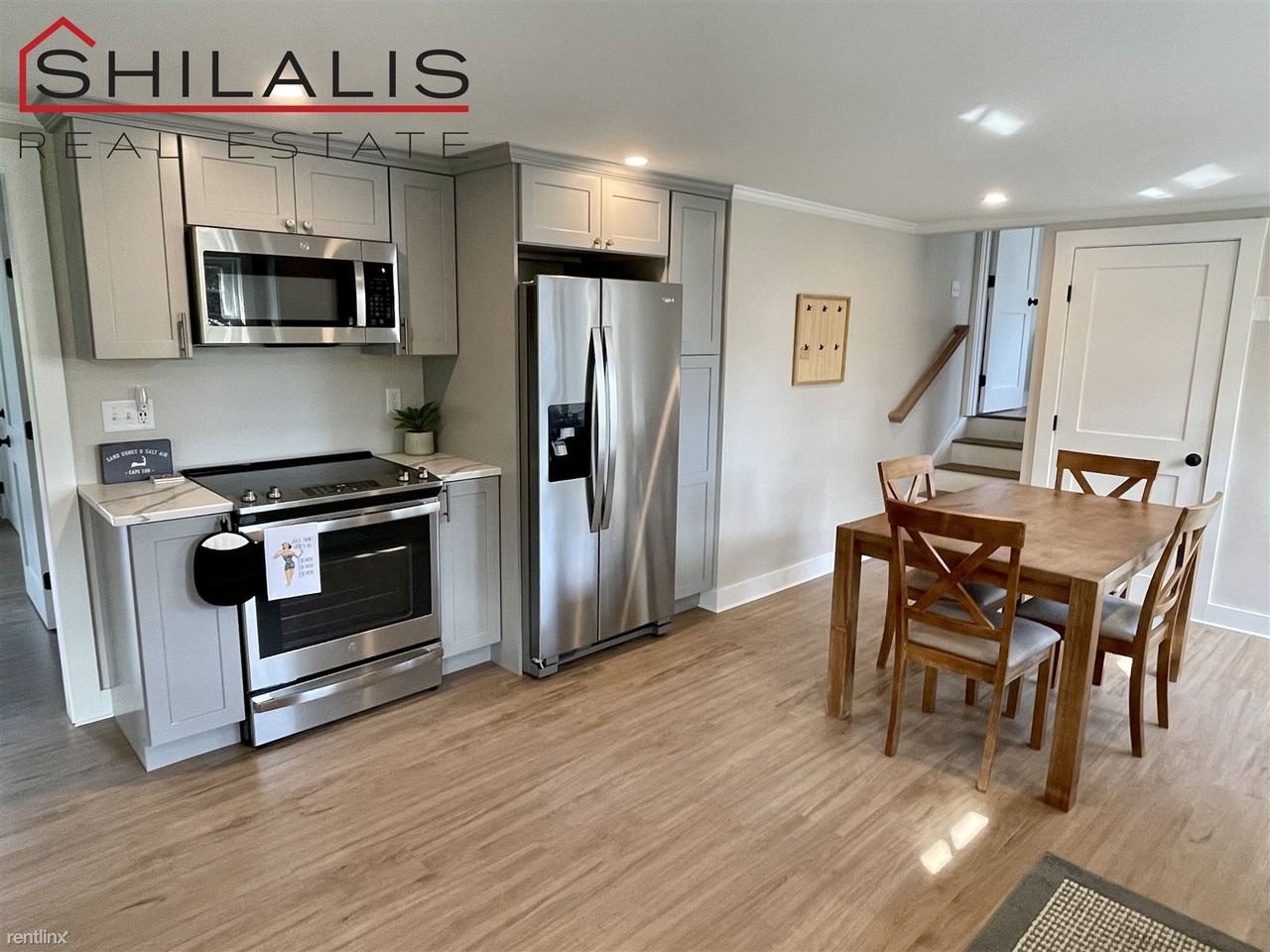 5 Pond St - Photo 2 of 21