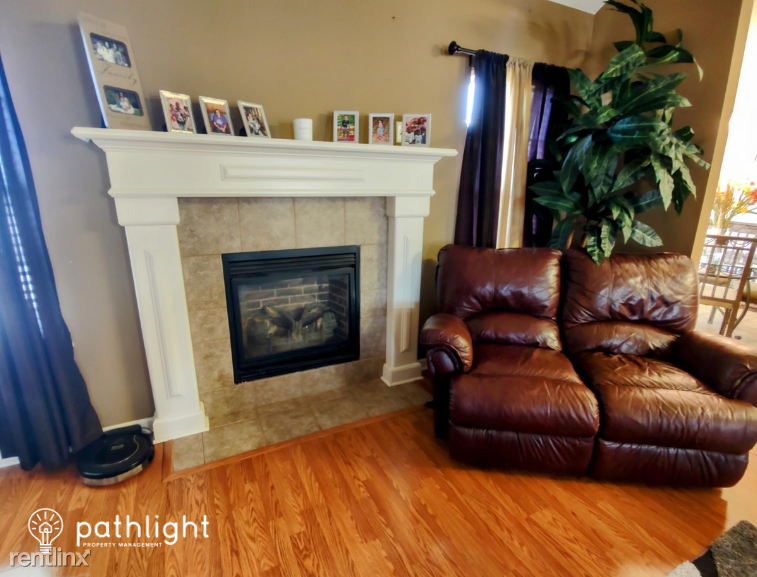 13513 Dynasty Dr - Photo 2 of 10