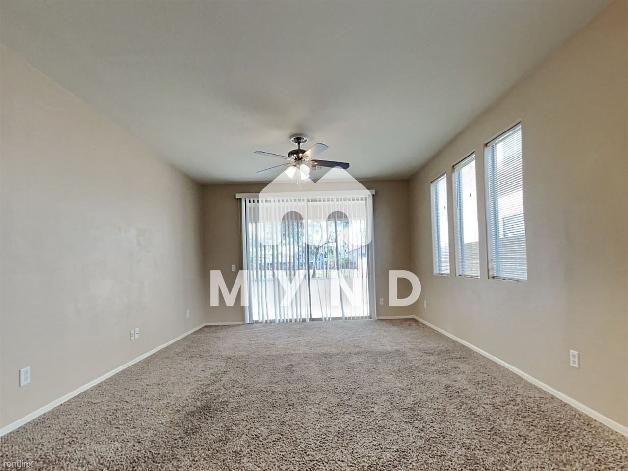6606 S 57th Ave - Photo 2 of 21