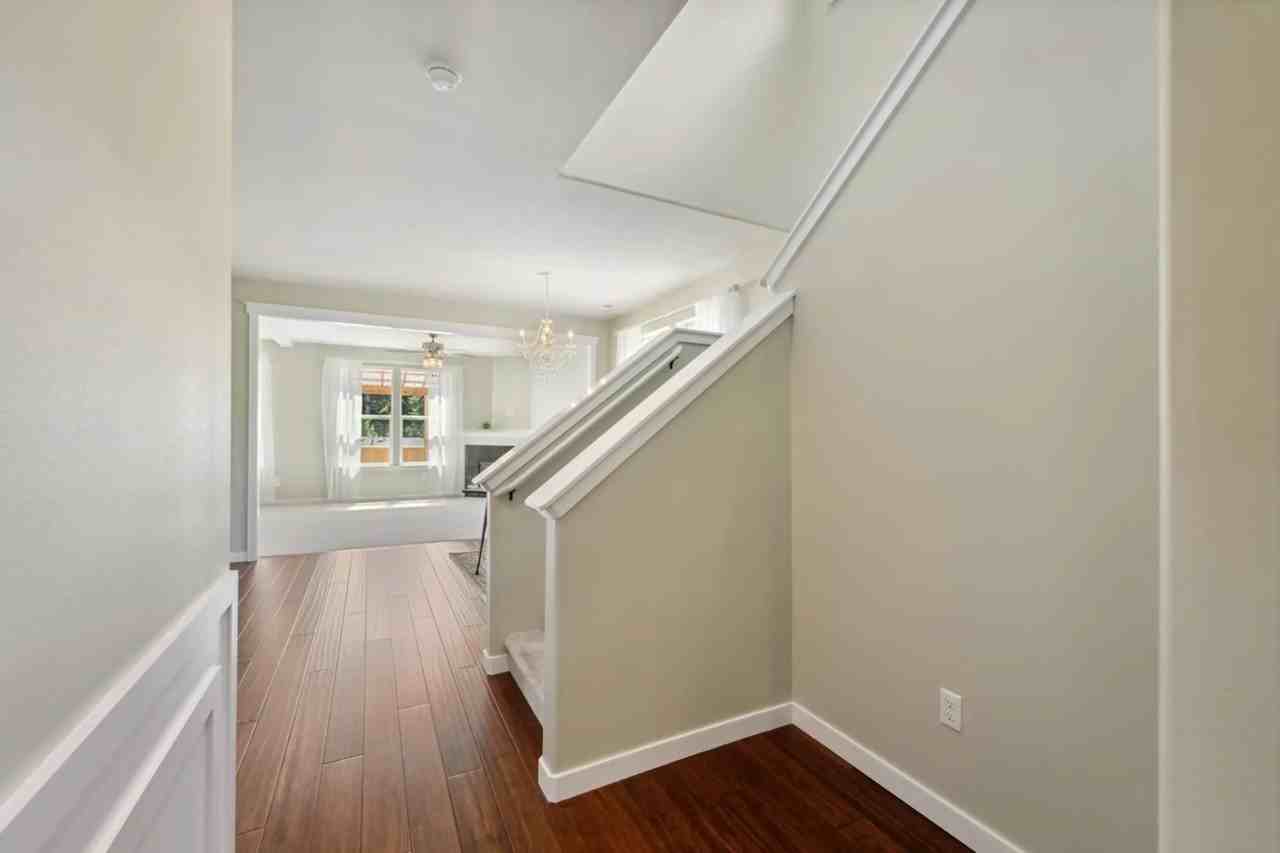 19694 146th St Se - Photo 3 of 43