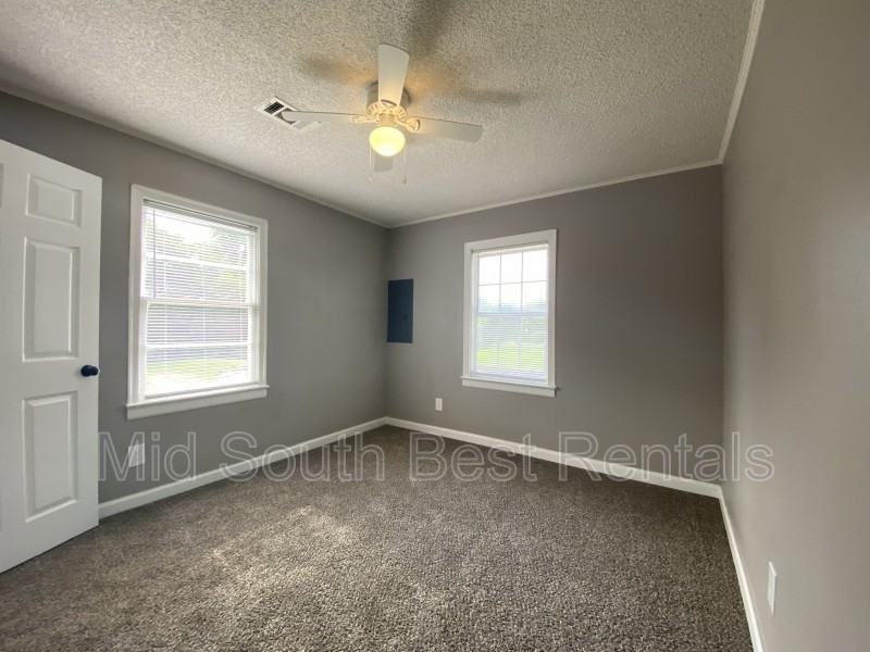 1859 Benford St - Photo 5 of 7